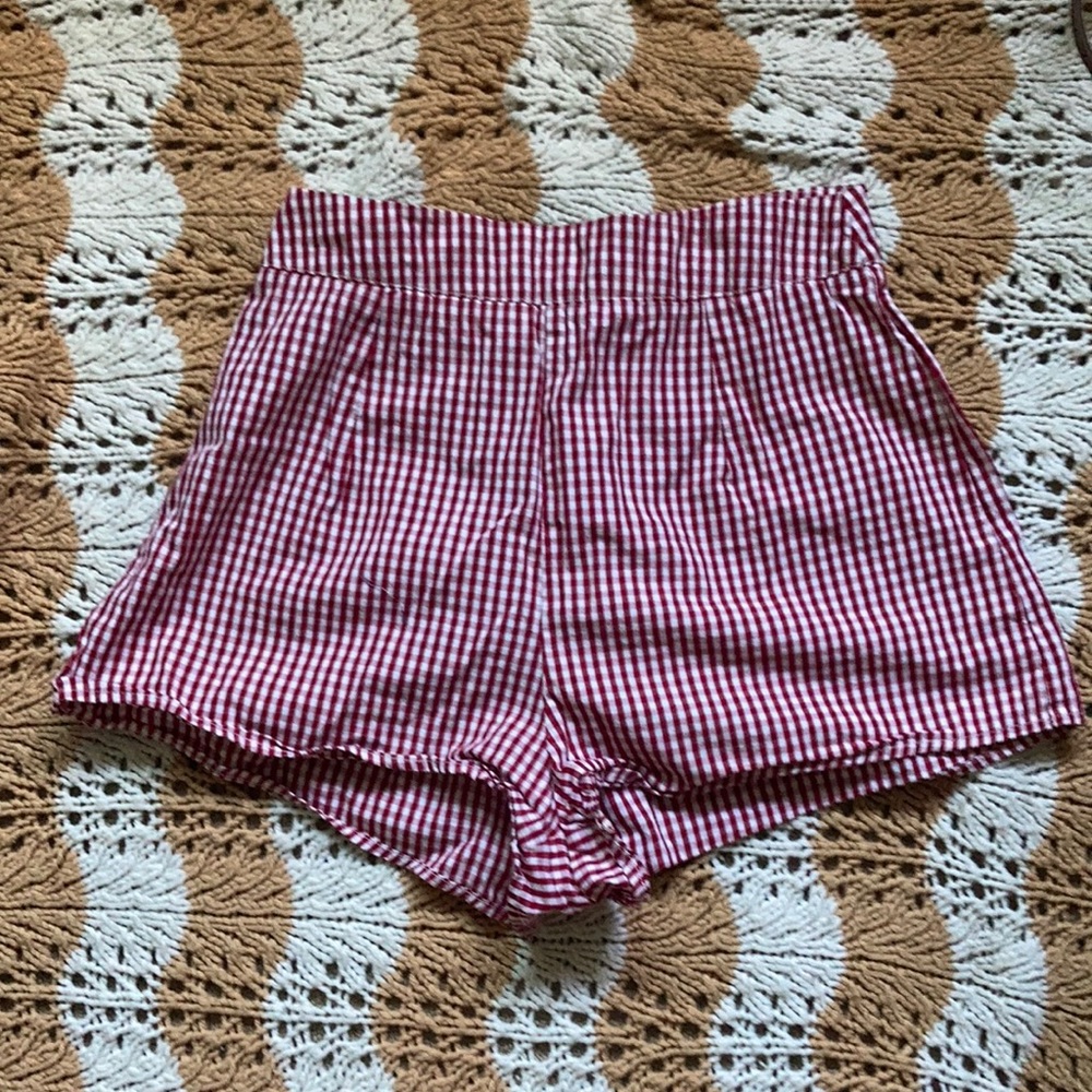 Red and white checkered high waisted shorts!